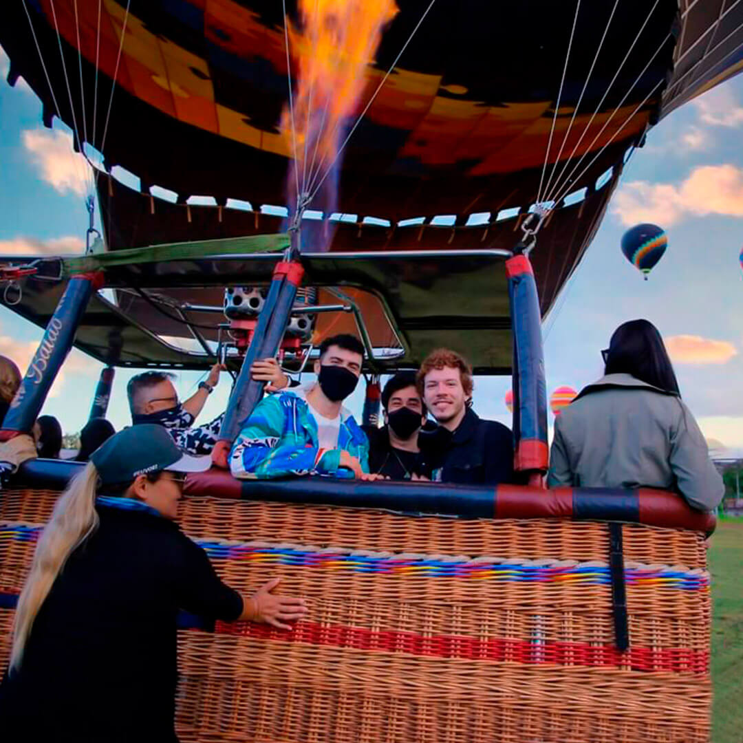 passeio-em-grupo.jpg passeio-em-grupo.jpg